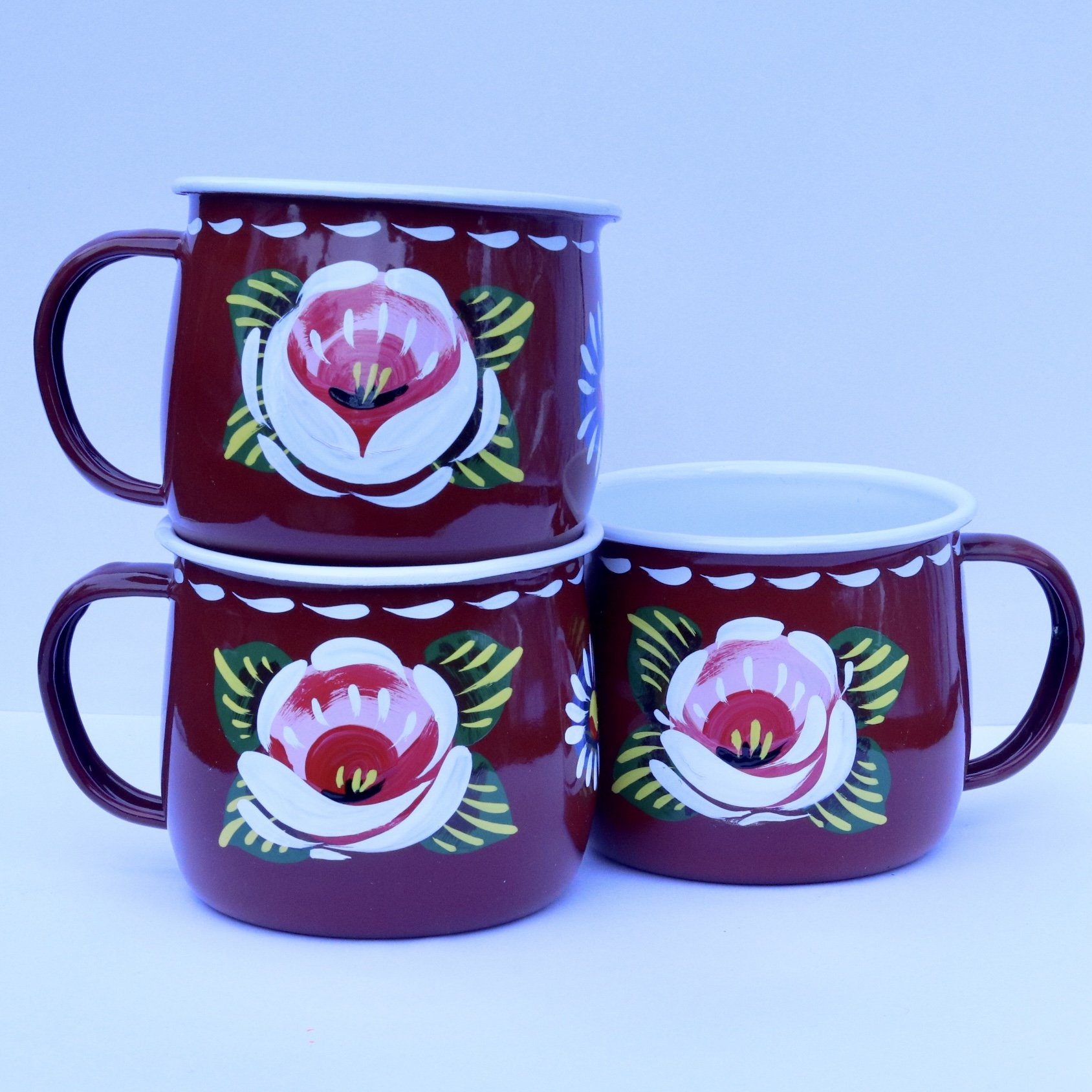 Traditional canal roses hand-painted enamel mugs in RED with white roses