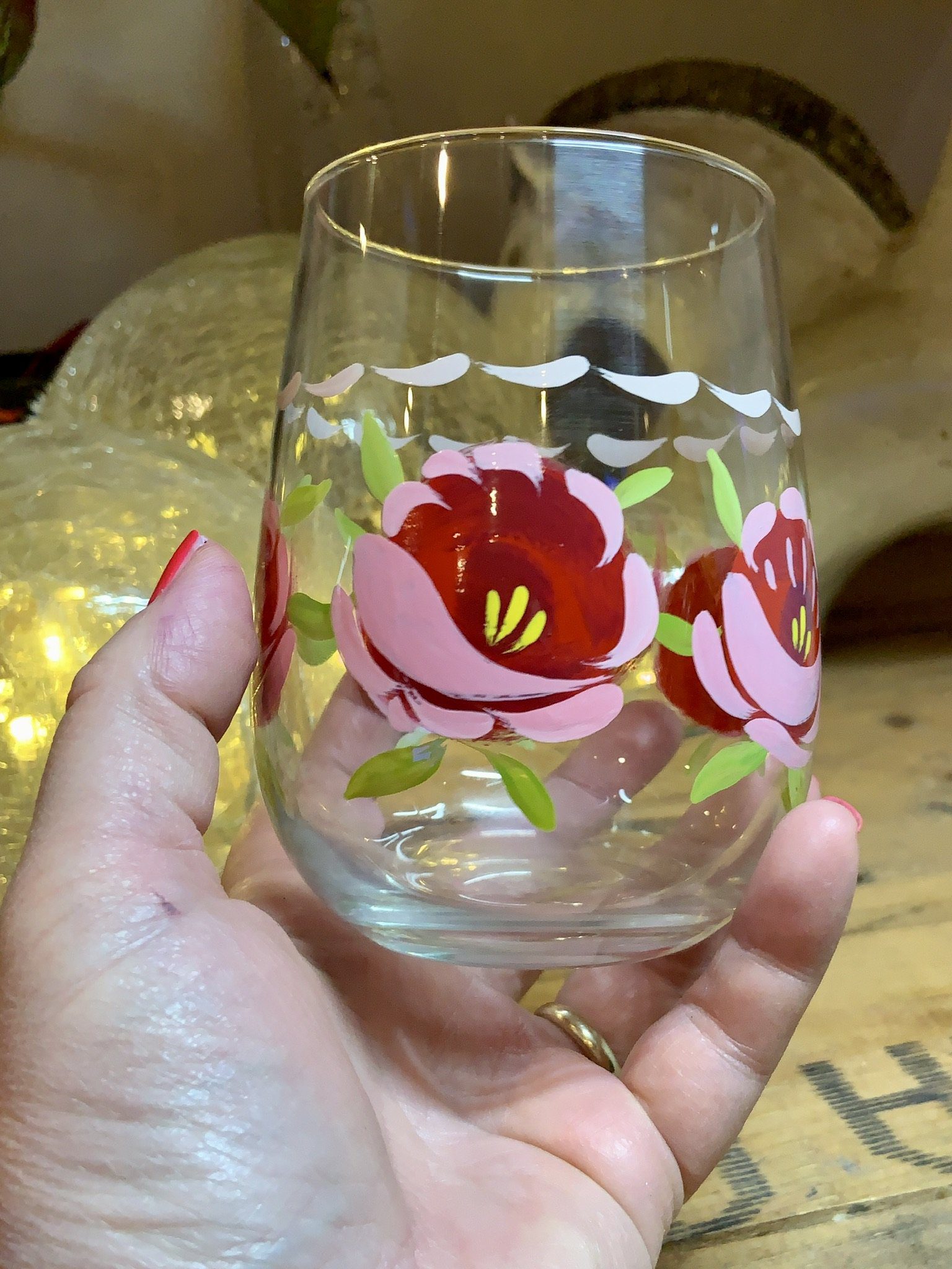 Pink canal roses wine glass