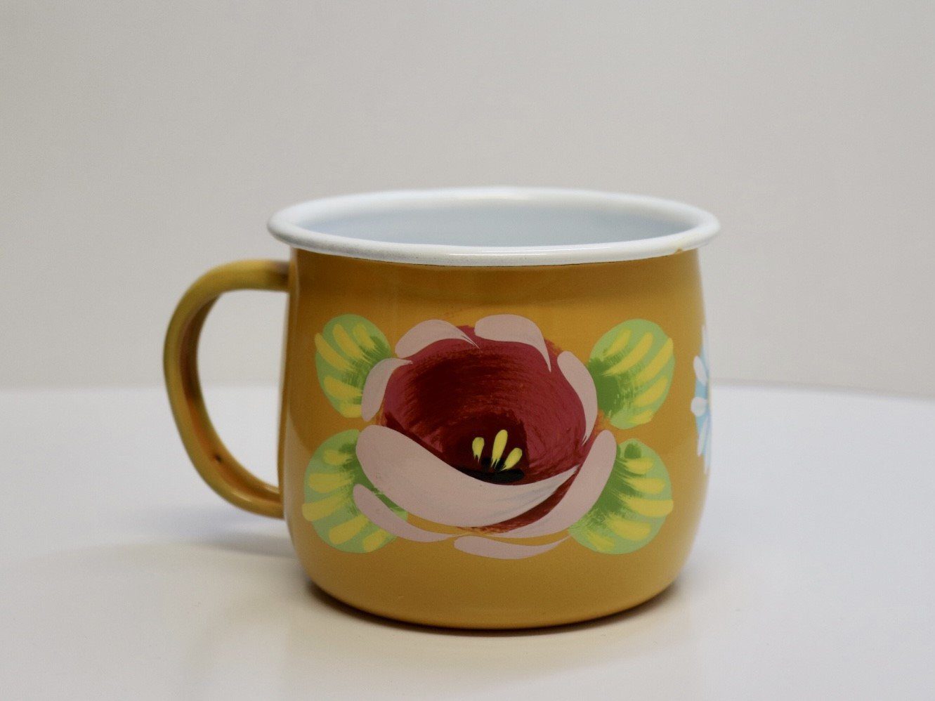 Canal Roses handpainted yellow enamel mugs with pink roses & daisies