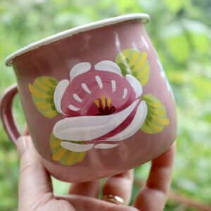 Canal Roses handpainted white enamel mug with white roses & daisies